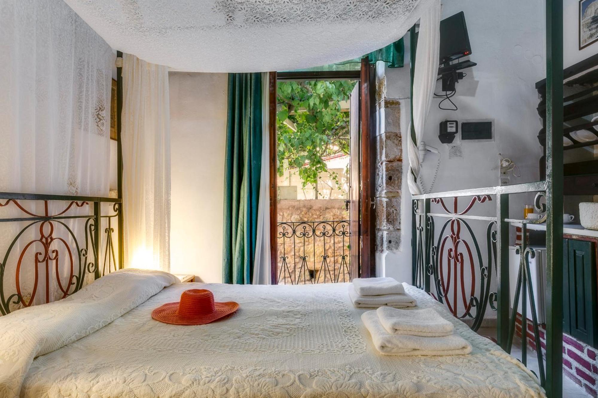 Ifigenia Rooms By Marios Chania  Buitenkant foto